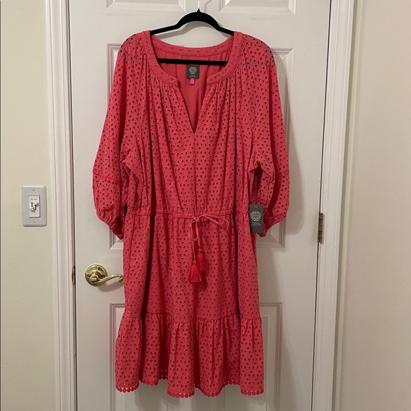 Vince Camuto Coral Eyelet Dress 20W NWT - Picture 1 of 7
